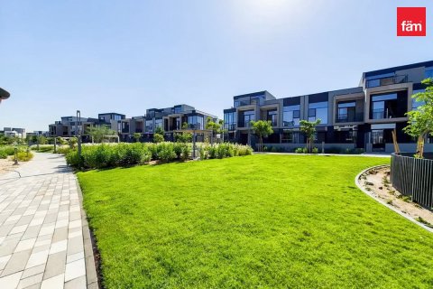 3 bedrooms Townhouse in Dubai, UAE No. 187537