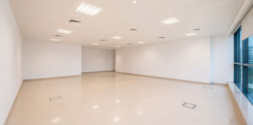 105.2m² Office in Dubai, UAE No. 187540