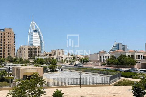 2 bedrooms Apartment in Umm Suqeim 3, UAE No. 199960
