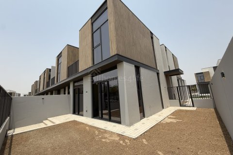 Townhouse de 4 dormitorios en Mudon, UAE No. 168977