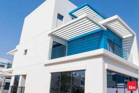 5 bedrooms Townhouse in Dubai, UAE No. 165804