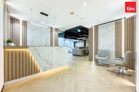 102m² Office in Dubai, UAE No. 187464