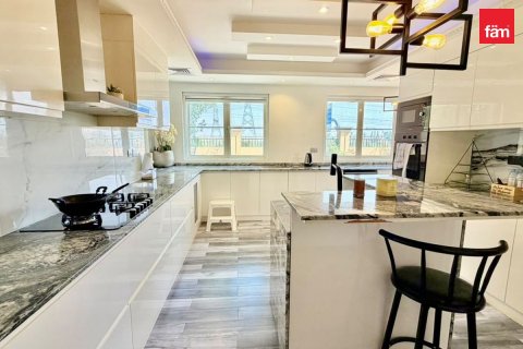4 bedrooms Villa in Dubai, UAE No. 210589
