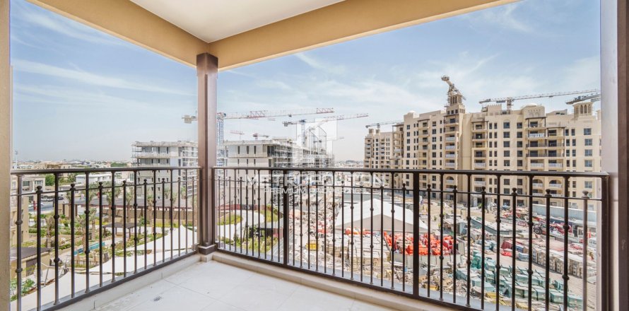 Квартира с 2 спальнями в Madinat Jumeirah Living, ОАЭ №128133