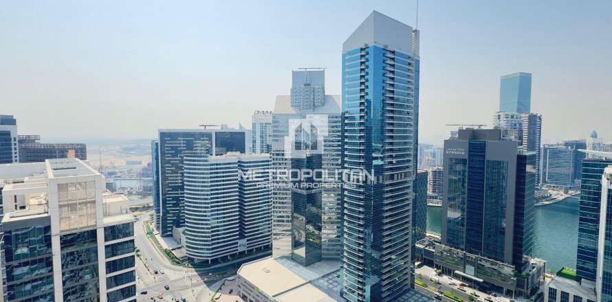 Appartement de 3 chambres à Imperial Avenue, UAE No. 128924