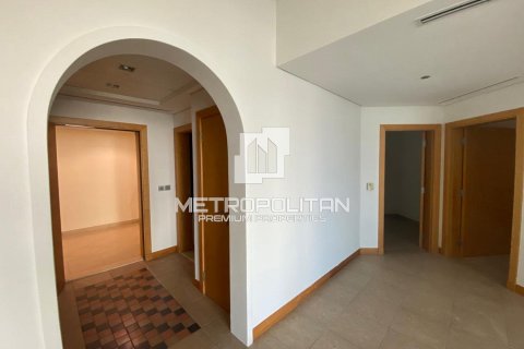 Appartement de 2 chambres à Shoreline Apartments, UAE No. 129493 3