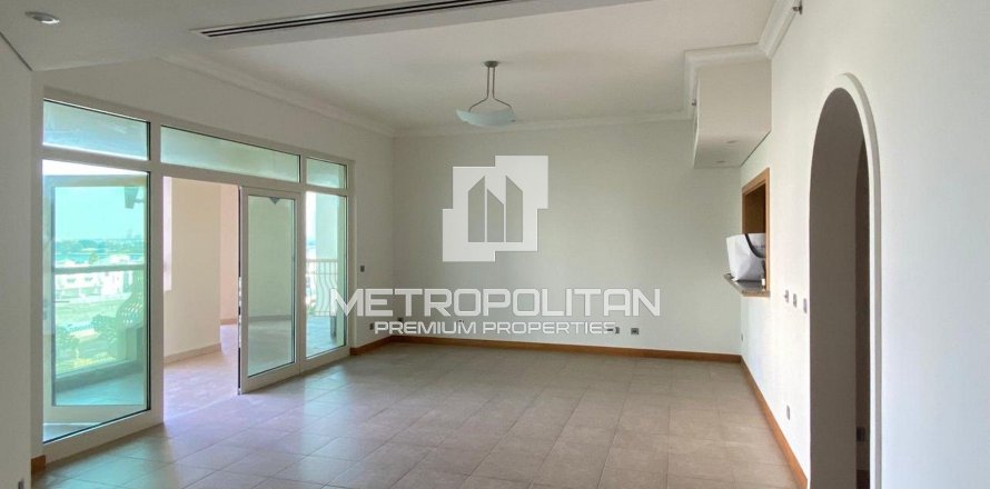 Appartement de 2 chambres à Shoreline Apartments, UAE No. 129493