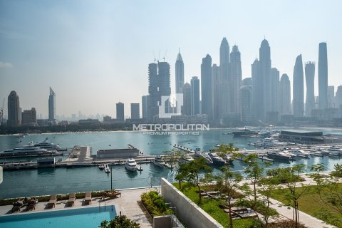 Appartement de 2 chambres à EMAAR Beachfront, UAE No. 130200