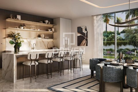 5 bedrooms Villa in Dubai, UAE No. 209420