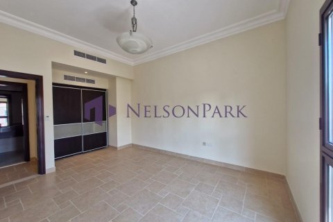 5 غرفة نوم  منزل ذو طابقين في الدوحة, Qatar رقم 57267 11