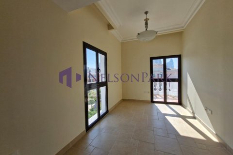 5 غرفة نوم  منزل ذو طابقين في الدوحة, Qatar رقم 57267 6
