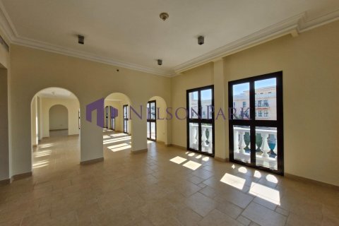 5 غرفة نوم  منزل ذو طابقين في الدوحة, Qatar رقم 57267 4