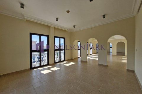 5 غرفة نوم  منزل ذو طابقين في الدوحة, Qatar رقم 57267 10
