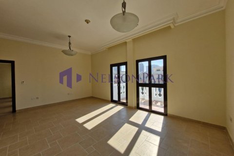 5 غرفة نوم  منزل ذو طابقين في الدوحة, Qatar رقم 57267 14