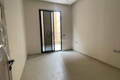 4 bedrooms Apartment in Riyadh, Saudi Arabia No. 62545 8
