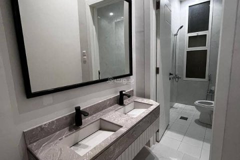 Villa de 5 dormitorios en Riyadh, Saudi Arabia No. 99500 9