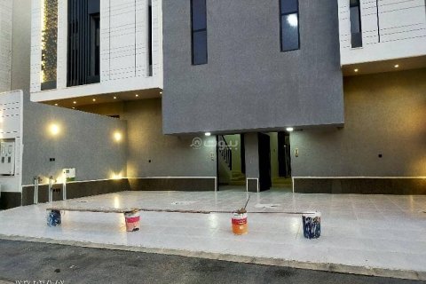 3 bedrooms Apartment in Riyadh, Saudi Arabia No. 99498