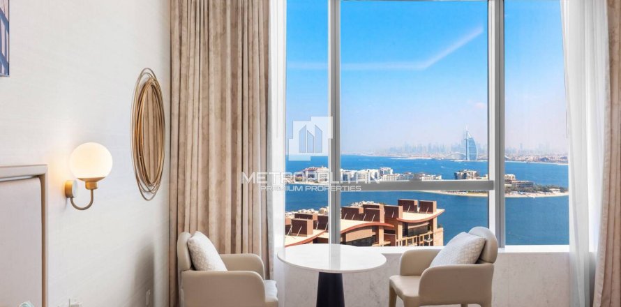 Квартира студия в The Palm Tower, ОАЭ №128439