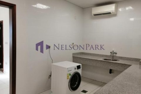 Villa de 4 dormitorios en Doha, Qatar No. 60899 9