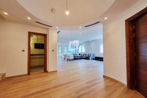 Villa de 5 chambres à Legacy, UAE No. 128005 16