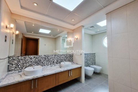 Villa de 5 chambres à Legacy, UAE No. 128005 22