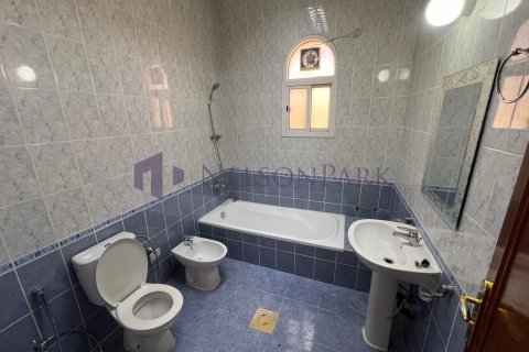 Villa de 7 dormitorios en Doha, Qatar No. 57978 17
