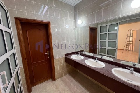 Villa de 7 dormitorios en Doha, Qatar No. 57978 12