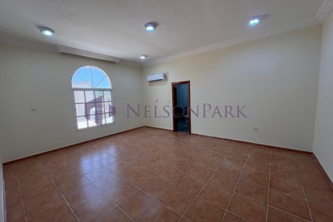 Villa de 7 dormitorios en Doha, Qatar No. 57978 21