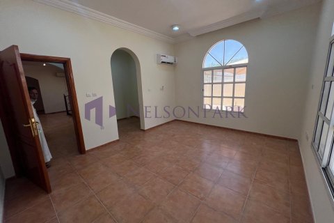 Villa de 7 dormitorios en Doha, Qatar No. 57978 11