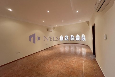 Villa de 7 dormitorios en Doha, Qatar No. 57978 6