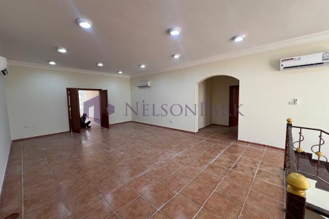 Villa de 7 dormitorios en Doha, Qatar No. 57978 14