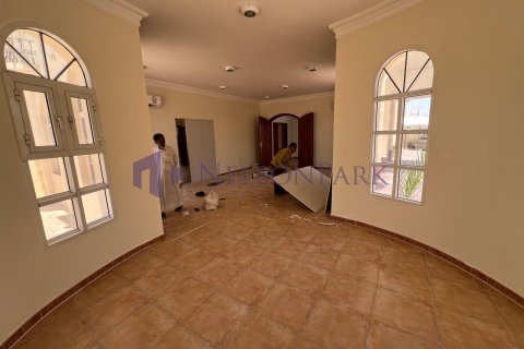 Villa de 7 dormitorios en Doha, Qatar No. 57978 4