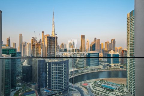 2 bedrooms Apartment in Business Bay, UAE No. 129437 16