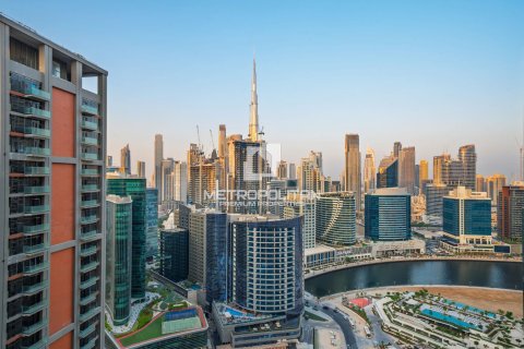 2 bedrooms Apartment in Business Bay, UAE No. 129437 17