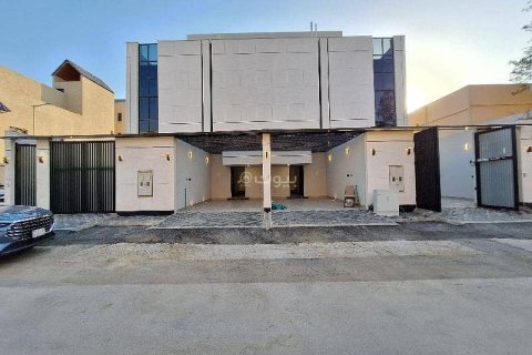 4 bedrooms Apartment in Riyadh, Saudi Arabia No. 67529