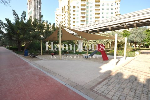 Квартира с 3 спальнями в FIVE Palm Jumeirah, ОАЭ №199531 3