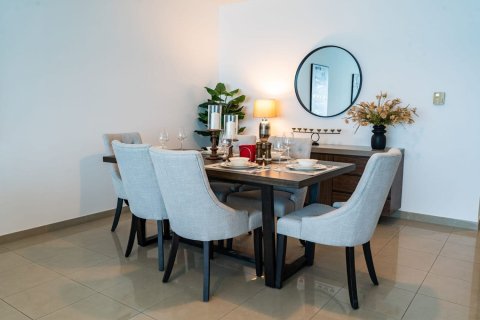3 bedrooms Apartment in Emirates Crown, UAE No. 184377