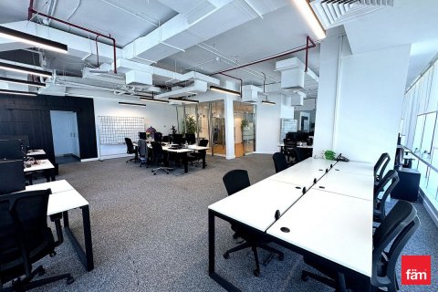 228.4m² Office in Dubai, UAE No. 164440
