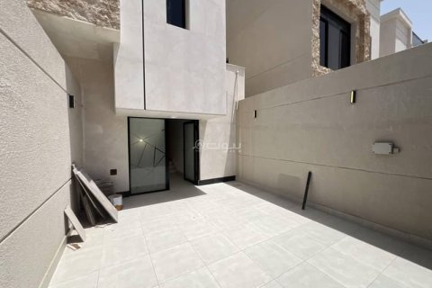 3 bedrooms Apartment in Riyadh, Saudi Arabia No. 68028