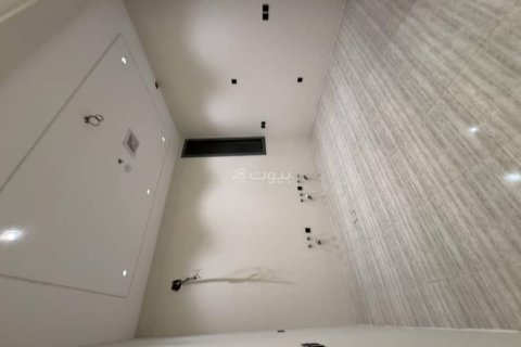 3 bedrooms Apartment in Riyadh, Saudi Arabia No. 68029