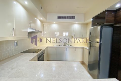 2 bedrooms Apartment in Doha, Qatar No. 57115 18