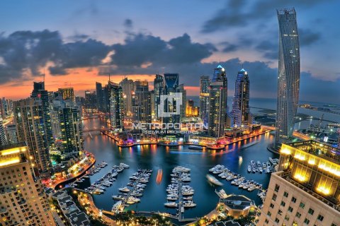 Apartment de 3 dormitorios en Dubai Marina, UAE No. 62211