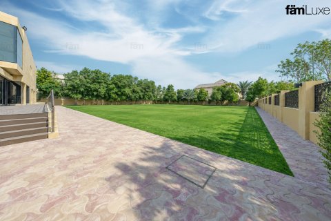 5 bedrooms Villa in Al Barsha, UAE No. 208155
