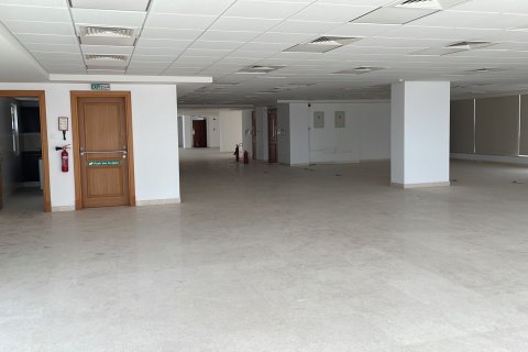 Office de en Muscat, Oman No. 98802 5