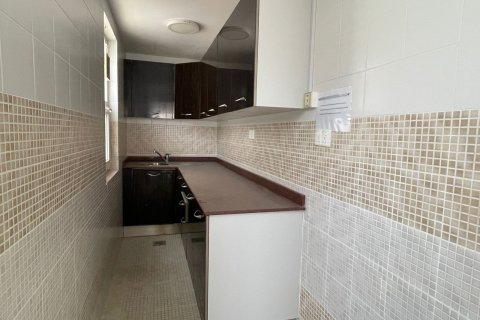 Office de en Muscat, Oman No. 98802 11