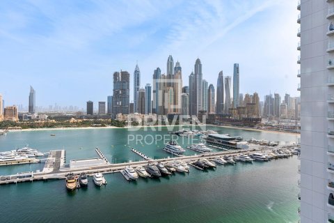 2 غرف نوم شقة في EMAAR Beachfront, الإمارات العربية المتحدة رقم 209912