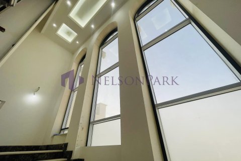 Villa de 6 dormitorios en Lusail, Qatar No. 57220 8