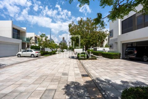 5 bedrooms Villa in District One, UAE No. 209653