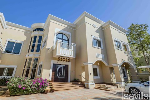 7 bedrooms Villa in Emirates Hills, UAE No. 193961 26