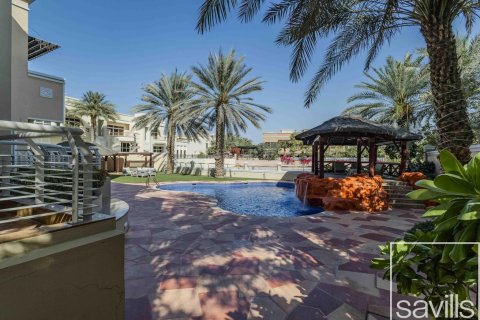 7 bedrooms Villa in Emirates Hills, UAE No. 193961 25